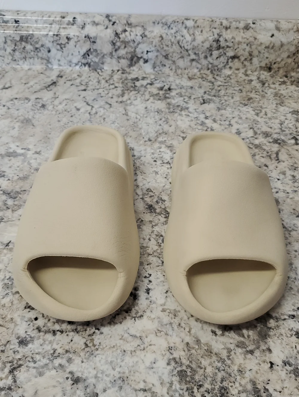 YEEZY adidas Slide in BONE Color